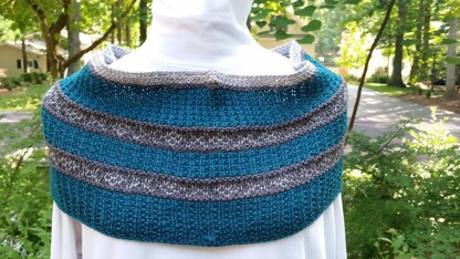 Tickle Me Teal Cowl