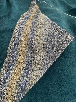 Baby blanket with a twist
