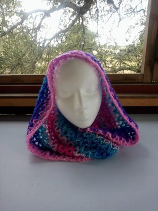 Mobius V Stitch Cowl