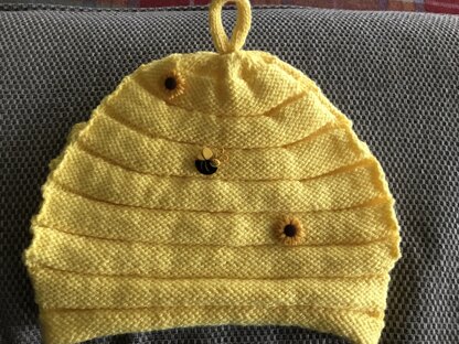 Beehive tea cosy