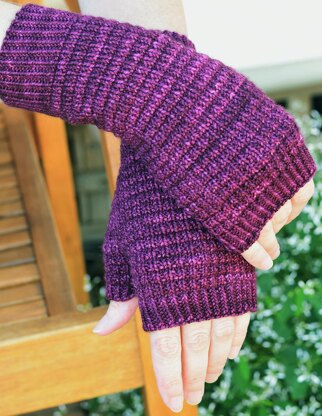 Woodmere Fingerless Mitts