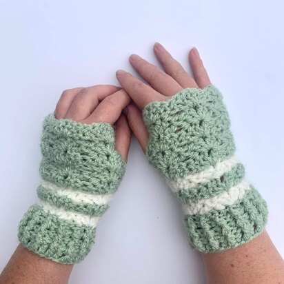 Wheelwright Fingerless Gloves