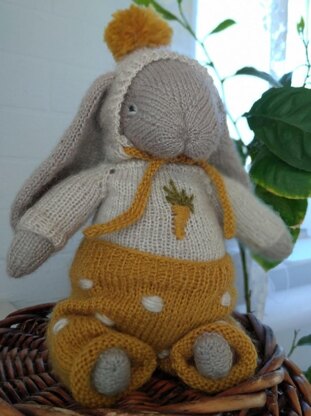 Bunny toy knitting pattern