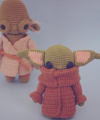 Star Wars Master Yoda and Green Baby Alien