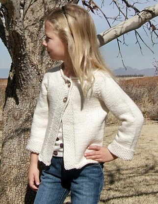 Lizabeth Raglan Top pattern - Charm Patterns