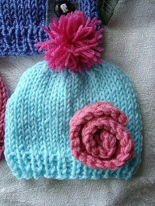 575 UNISEX KNITTED BEANIE HAT, and flower