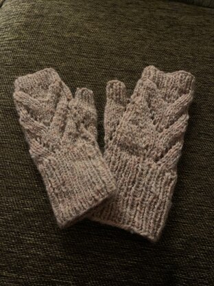 gloves for me😌🤚🏼