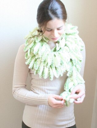 A09 Leaf Scarf