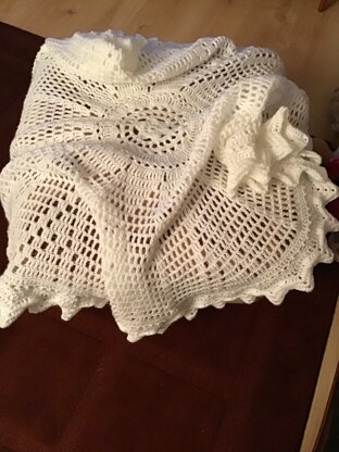 Circular shawl