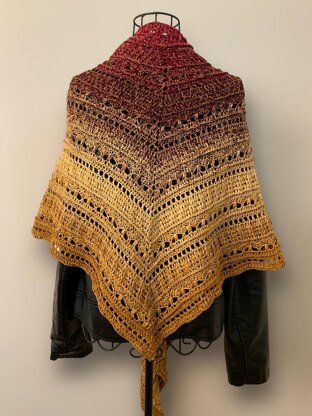 Flat Triangular Scarf "Medea"