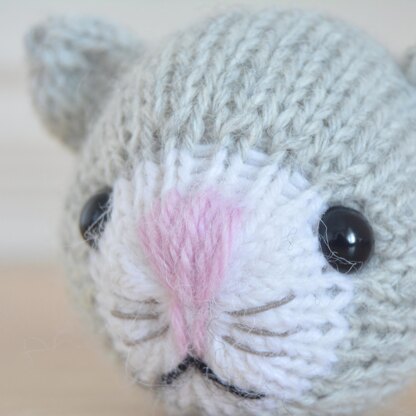 Flossie Cat