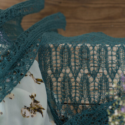 Universal Yarn Blythe PDF