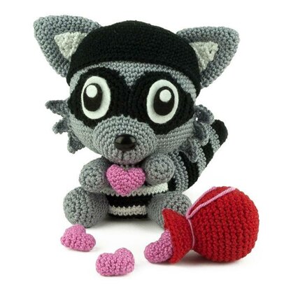 Love Bandit Amigurumi