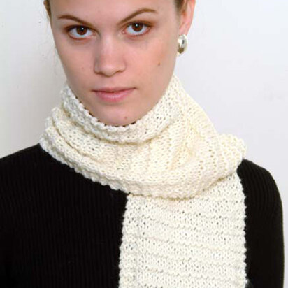 Meandering Rib Scarf in Lion Brand Fishermen's Wool - 70809AD