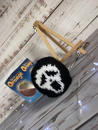 Scream Inspired Chocolate Orange Cover Knitting Pattern