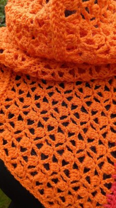 Tracery Cowl