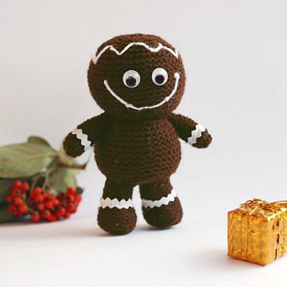 Gingerbread man - pdf knitting pattern. Christmas Ornament - knitting pattern