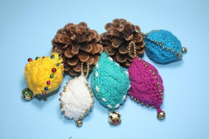 Beaded Cable Christmas Ornaments