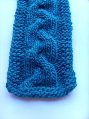 Easy chunky cable scarf