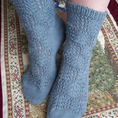 Pavo Socks - knitting pattern