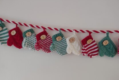 Mini Mittens Christmas Advent Calendar Garland