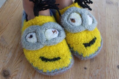 Kevin's Slippers - Felted Seamless Minion Shoes