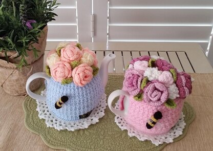 Rose Garden Bouquet Tea Cosy