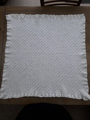 Eloelai Corner-to-Corner Blanket with Ruffled Edge