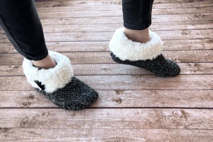 Cuddly Faux Fur Women's Slippers