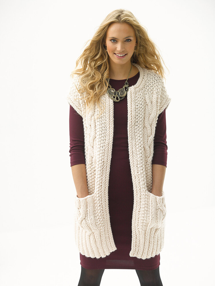 Cabled Topper With Pockets in Lion Brand Wool-Ease Thick