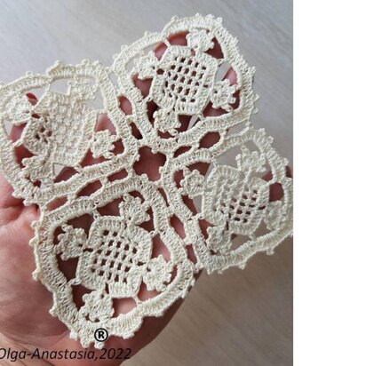 Doily from square motif
