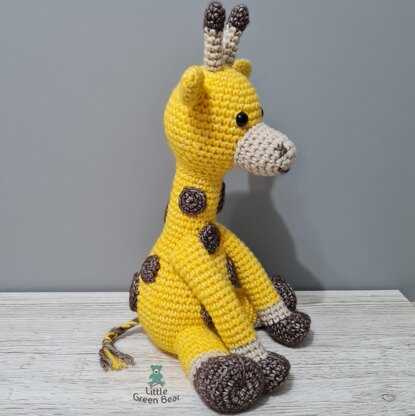 Geoff the Giraffe - US Terminology - Amigurumi