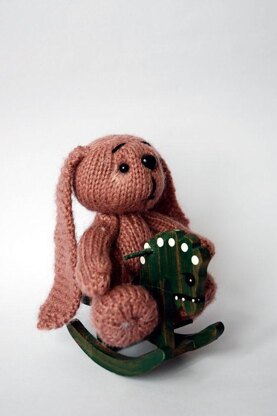 Dusty pink rabbit  (knitted round)