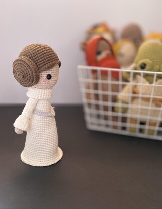 Star Wars Leia and Rey (Pocket size) - Crochet Pattern/amigurumi