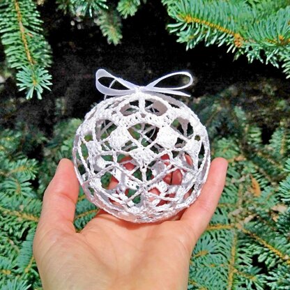 Christmas Ball Delicate