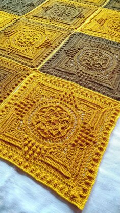 Celtic Pyramids Blanket