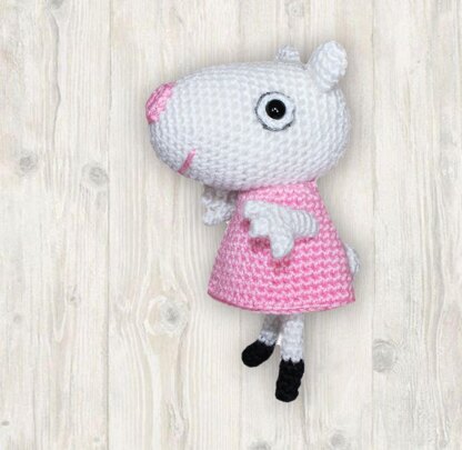 Suzy Sheep Crochet Pattern