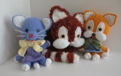 Three Patterns: Knitkinz and Tea Cozy Cats