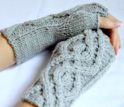 Winding Path Fingerless Gloves