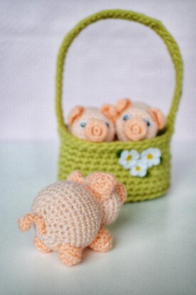 Little pig toy amigurumi pattern