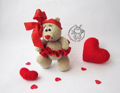 Bear Valentine and hearts