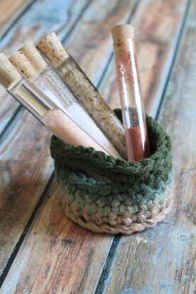 Ombre Mini Handled Basket and Cozy