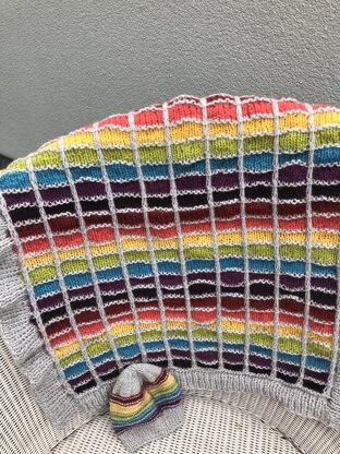 Rainbow honeycomb blanket