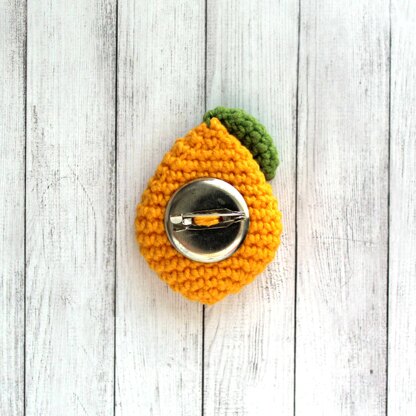 Crochet lemon brooch pattern