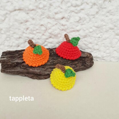 Fruit hats mini crochet pattern, mini pumpkin hat, small hat for amigurimi doll, crochet hats for dolls