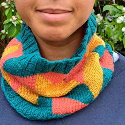 Chevrons Cowl