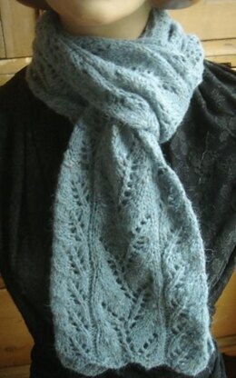 Vine Lace and Leaf panel scarf