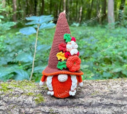Autumn gnome girl
