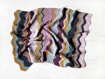 Elizabeth Zigzag Blanket