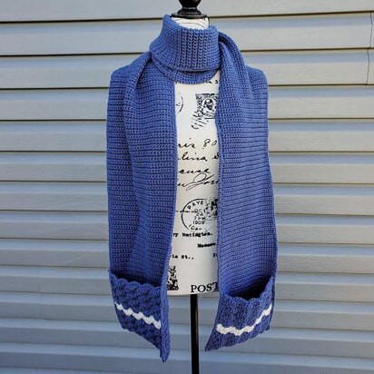 Wavy Shells Pocket Scarf